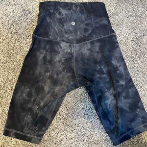 Align biker shorts 10in